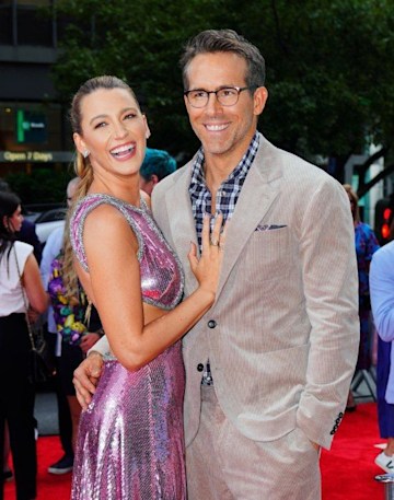 blake lively and ryan reynolds on the red carpet 