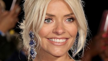 holly-willoughby-beauty-bag-favourite-bubble-bath