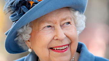 the-queen-hat