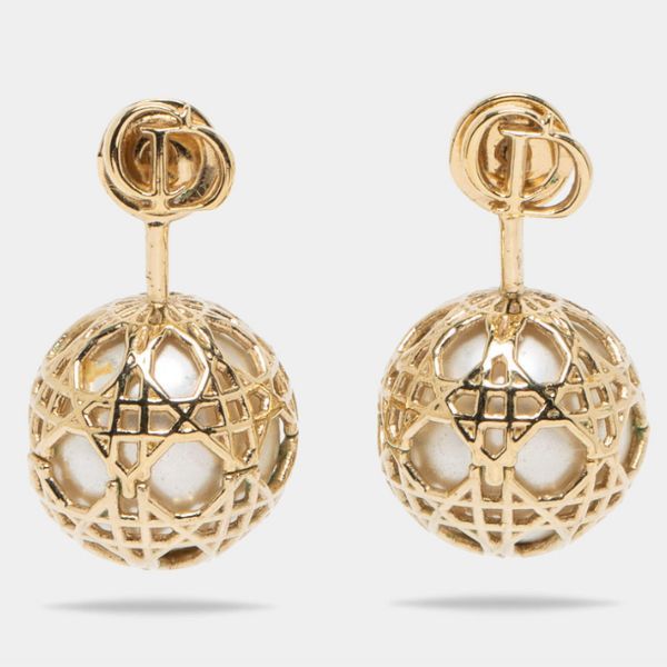 7 vintage Dior pieces that you need to add to cart right now | HELLO!
