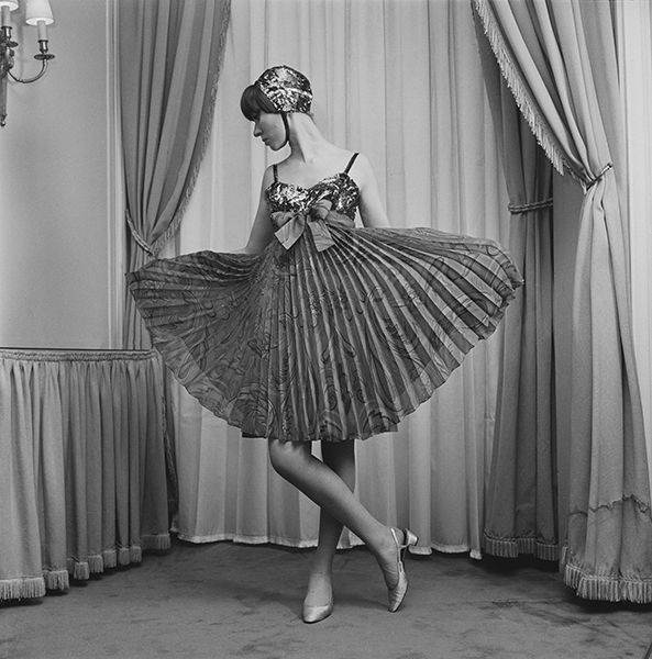7 vintage Dior pieces that you need to add to cart right now | HELLO!