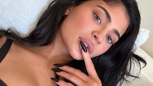 Kylie Jenner's winter manicure is a glam-goth fantasy