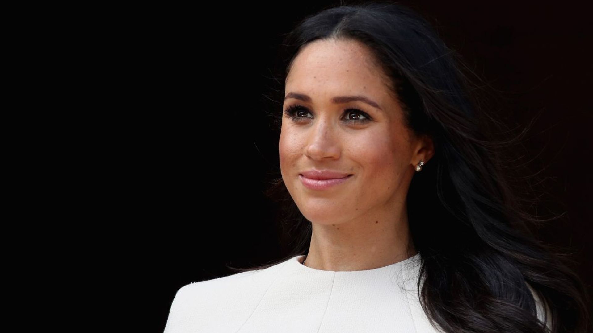 Meghan Only Wore “muted Tones” As A Working Royal For A Surprising ...