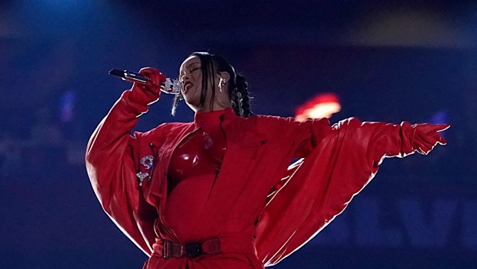 Rihanna's Super Bowl Fenty Beauty halftime makeup moment is going viral ...