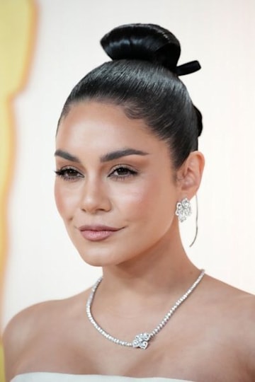 vanessa hudgens oscars 2023 jewellery chanel