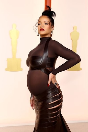 Rihanna-Oscars-2023-Alaia