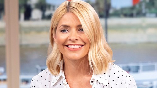 Holly Willoughby shows off her stunning parquet flooring– and fans go wild