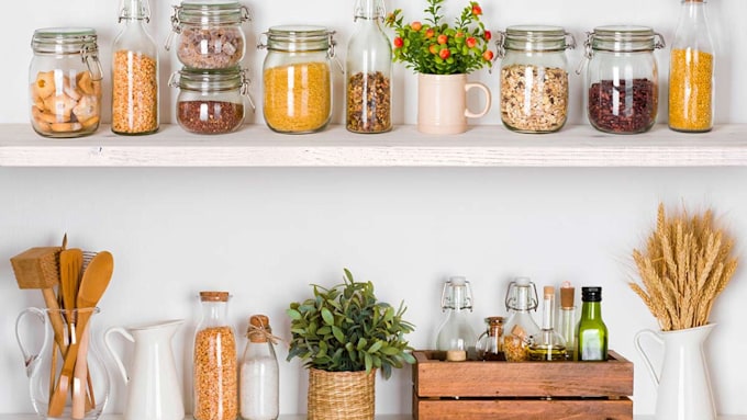 Kitchen-shelves-glass-jars