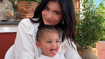 kylie jenner with daughter stormi 