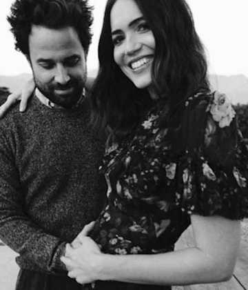 mandy-moore-pregnant