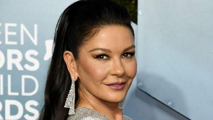 Catherine Zeta-Jones films daughter Carys' dreamy bedroom at $4 ...