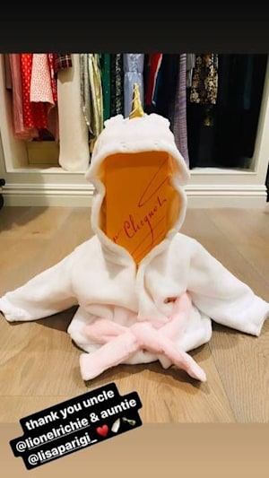 katy-perry-baby-daisy-gift-lionel-richie