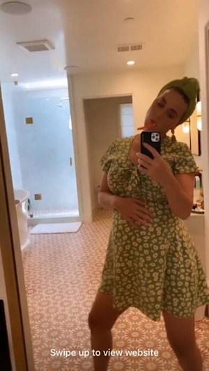 7-Katy-Perry-house-bathroom