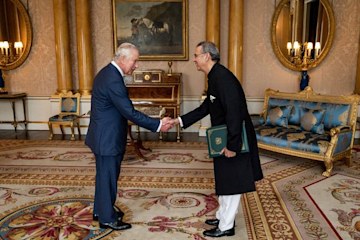 Trivdaily - King Charles Breaks 19-Year Tradition With Buckingham Palace Change – Did You Notice? 57 King-Charles-1844-Room