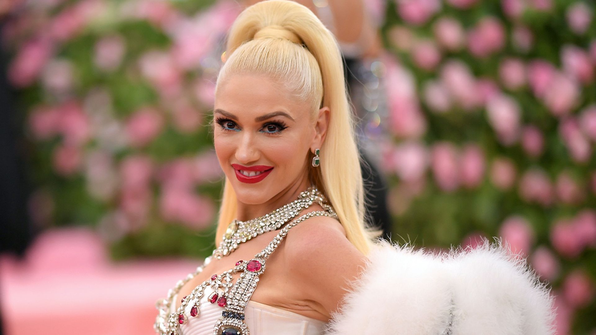 Gwen Stefani's mesmerising Christmas tree is everything we wished for