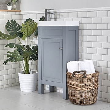 Small bathroom ideas: 10 easy steps to decorate | HELLO!