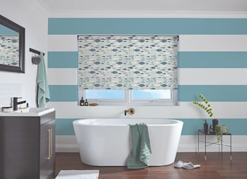 English Blinds striped bathroom