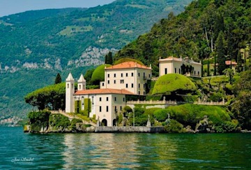 George Clooney lakeside house