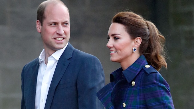 prince william and kate in navy blue 