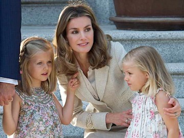 Queen Letizia's transformation from journalist | HELLO!