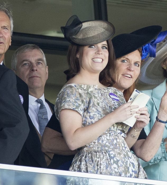 Princess Eugenie makes return to the UK after scoring job at top London ...