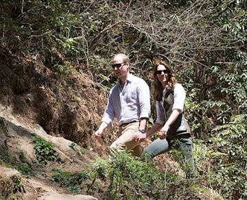 Kate Middleton and Prince William show rare moment of public affection ...