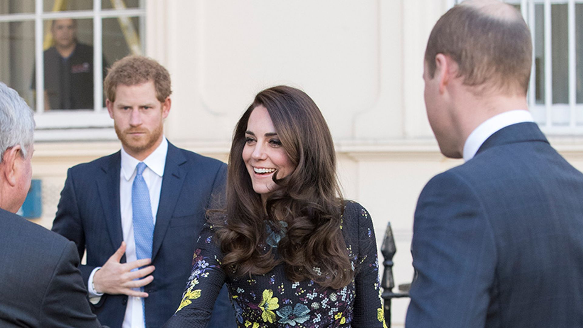 Prince William, Kate and Prince Harry deliver speech at Heads Together(00)