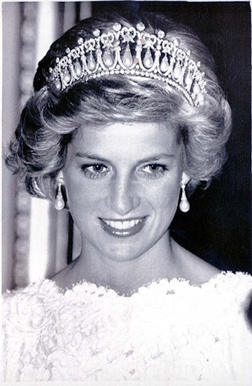Kate Middleton wears Princess Diana's tiara to Queen's winter party ...
