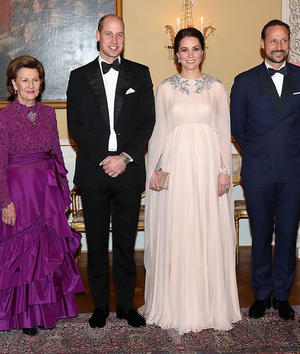 Duchess of Cambridge & Prince William UNSIGNED photo H5833 Catherine 