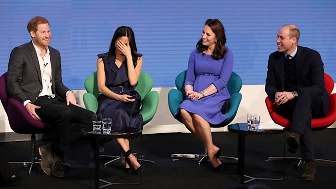 kate-middleton-meghan-markle-smiling