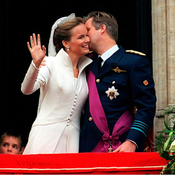 Royal wedding: King Philippe and Queen Mathilde of Belgium's 1999 ...