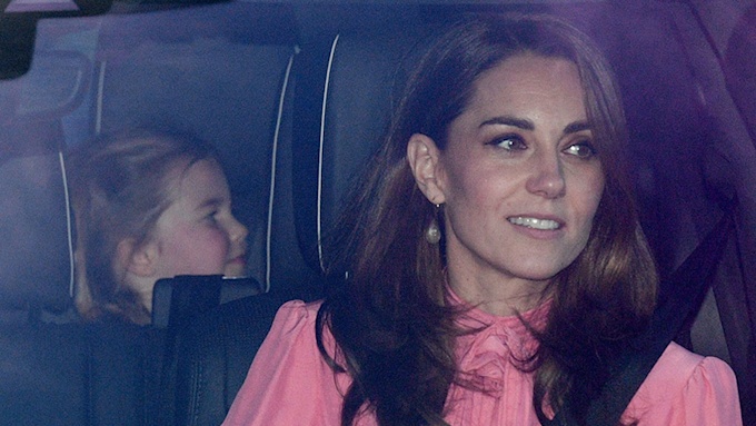 kate middleton and princess charlotte in car
