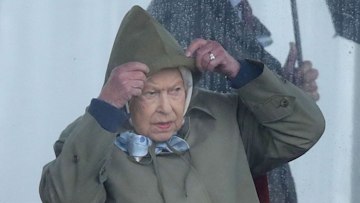 the queen at royal windsor horse show