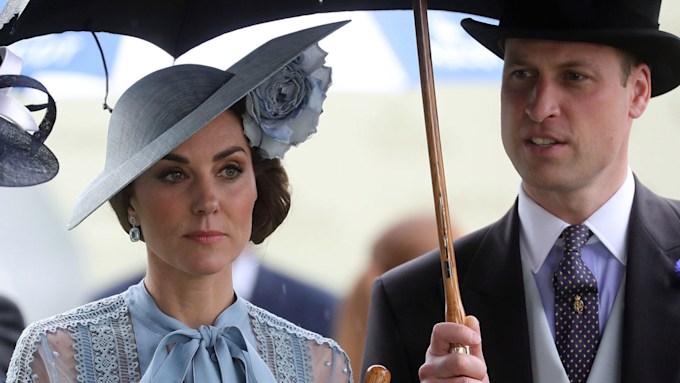 kate middleton at ascot in blue dress with prince william