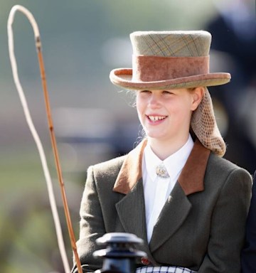 Lady Louise Windsor is all grown up during appearance with dad Prince ...