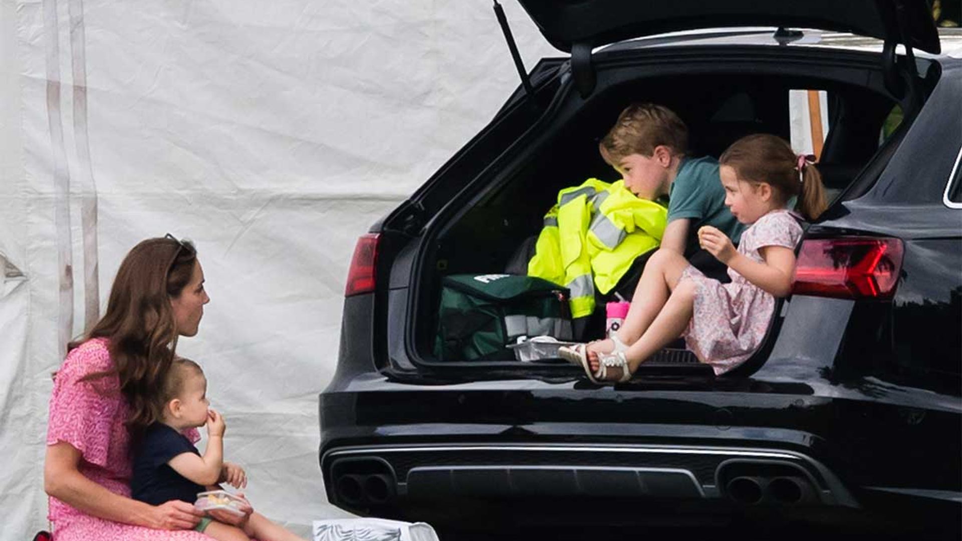 Kate Middleton And Prince William S Summer Holiday Plans With George Charlotte And Louis