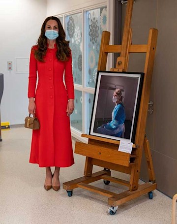 kate-hold-still-portrait