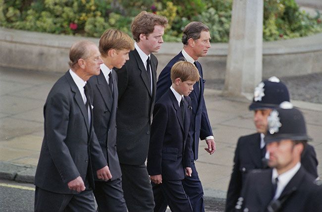 Heartbreaking Images Of Diana's Funeral Feature In Prince Harry's ...