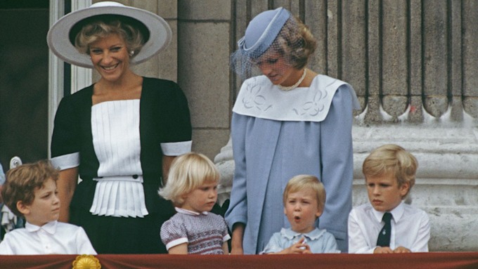 Watch Princess Diana's reaction as Zara Phillips gives Prince William a ...