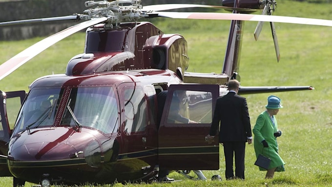 queen-helicopter