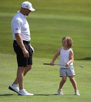mike-mia-tindall-golf