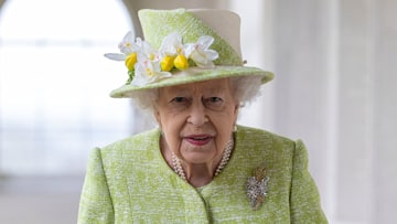 The Queen has fans in tears with touching tribute to late singer Meat ...