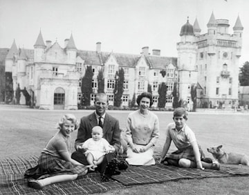 royal-family-balmoral