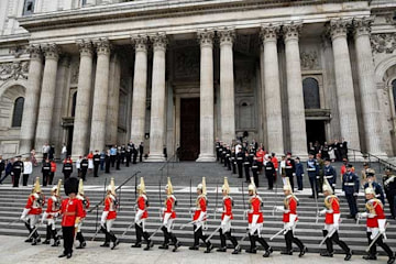 queen-service-of-thanksgiving-st-pauls