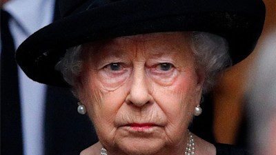 The Queen’s heartbreak as she mourns sad death during summer break
