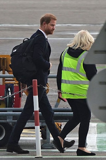 prince-harry-pictured-airport