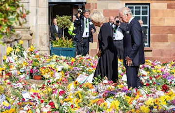 prince-charles-camilla-flowers