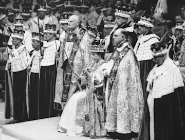 Queen's throne coronation