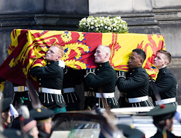 queen-coffin-scotland