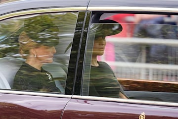 meghan-markle-sophie-wessex-car